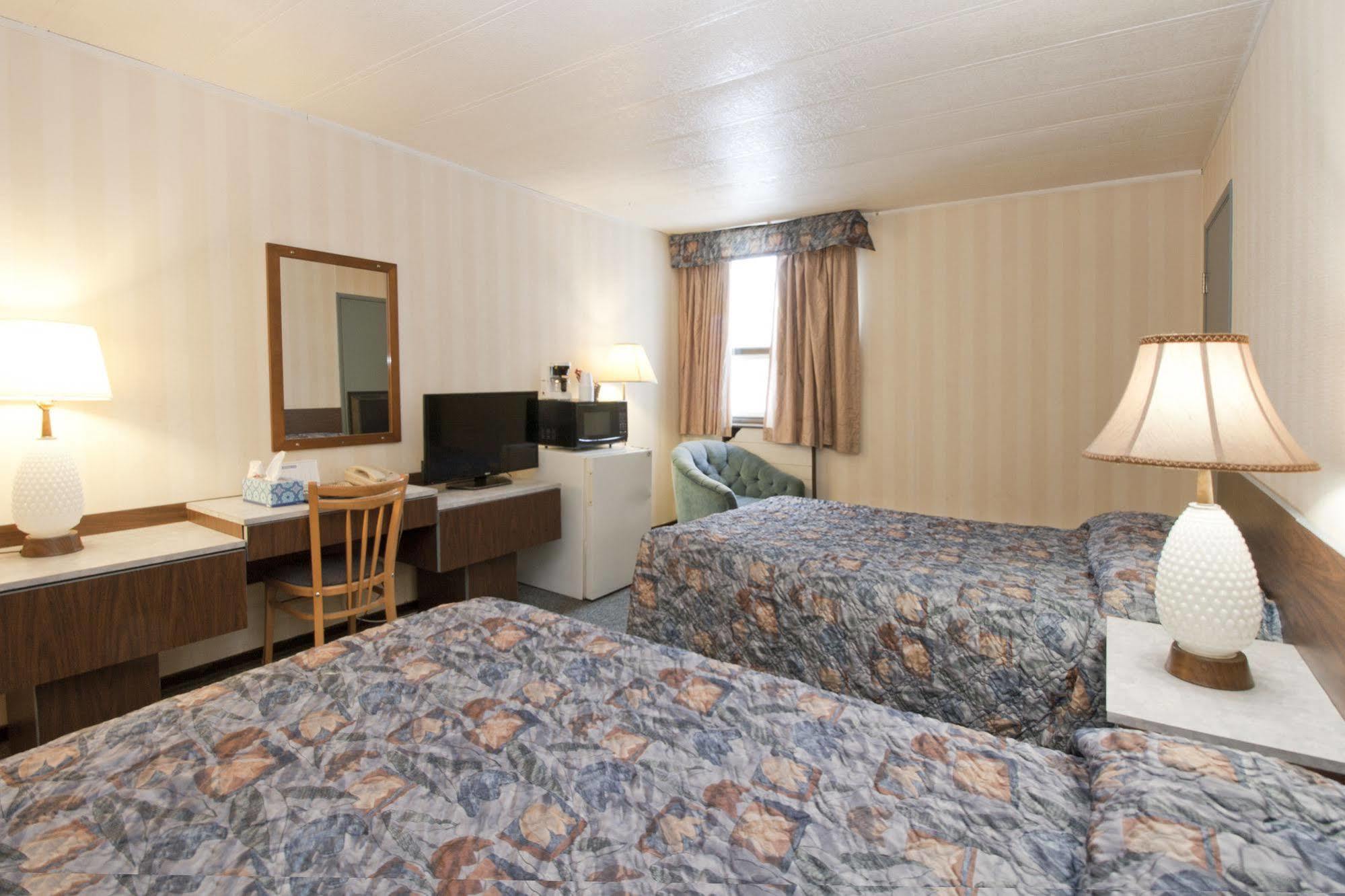 Springs Motor Inn Wainwright Eksteriør billede
