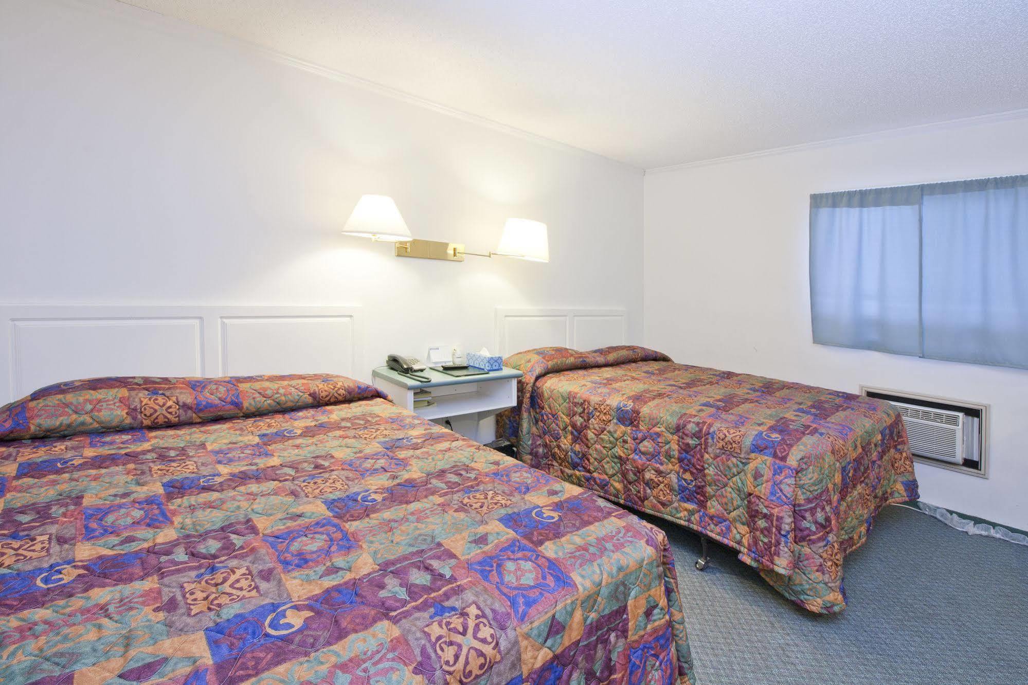 Springs Motor Inn Wainwright Eksteriør billede